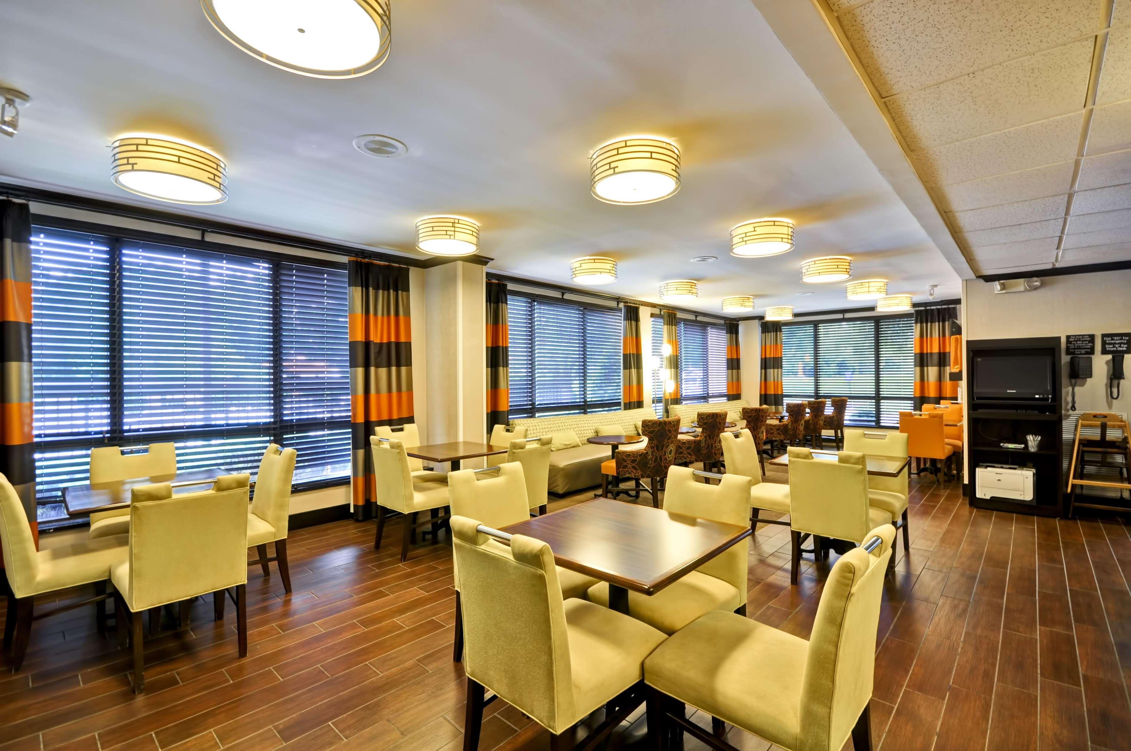 Hampton Inn Overland Park Extérieur photo