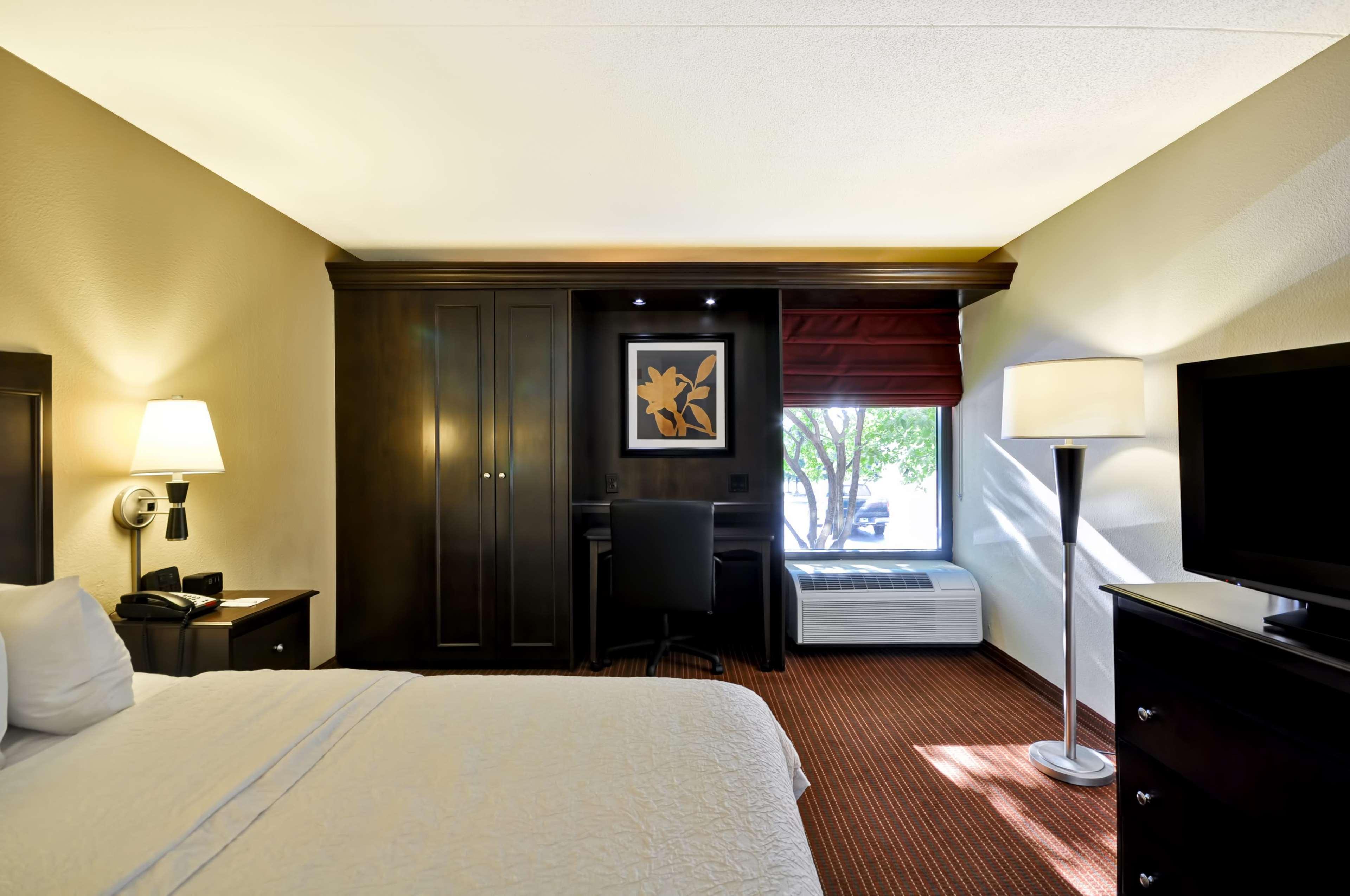 Hampton Inn Overland Park Extérieur photo
